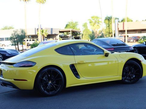 Used 2021 Porsche 718 Cayman image 20