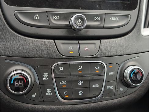 Used 2023 Chevrolet Malibu LT image 16