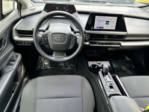 Used 2023 Toyota Prius LE image 9