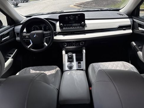 Used 2024 Mitsubishi Outlander SEL AWD/4WD image 20