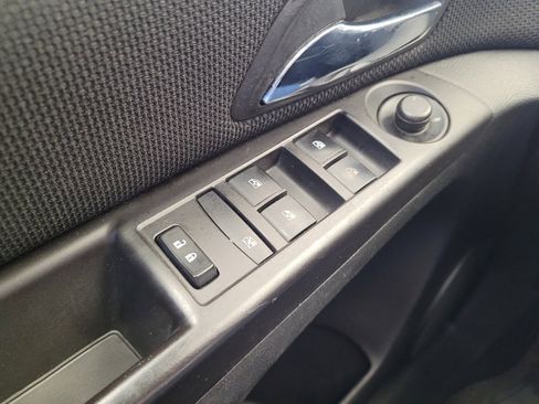 Used 2015 Chevrolet Cruze LT w/ RS Package FWD image 27
