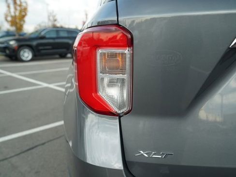 Used 2022 Ford Explorer XLT w/ Equipment Group 202A image 41