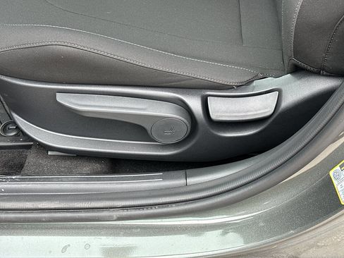 New 2026 Hyundai Elantra Hybrid FWD image 24