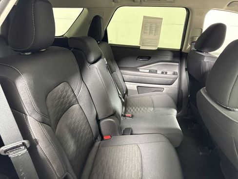 Used 2024 Nissan Pathfinder S AWD/4WD image 14