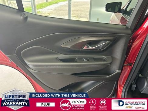 Used 2024 GMC Terrain SLT w/ Tech Package image 23