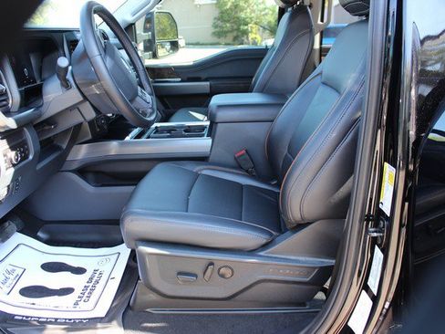 Used 2025 Ford F350 Lariat w/ Lariat Ultimate Package AWD/4WD image 8