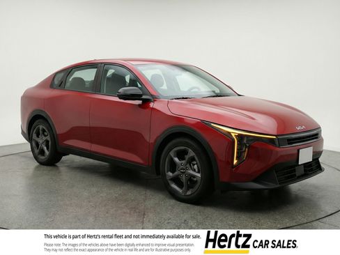 Used 2025 Kia K4 FWD image 1