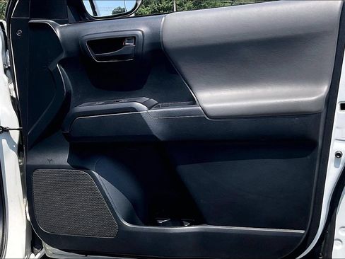 Used 2019 Toyota Tacoma SR w/ SX Package AWD/4WD image 22
