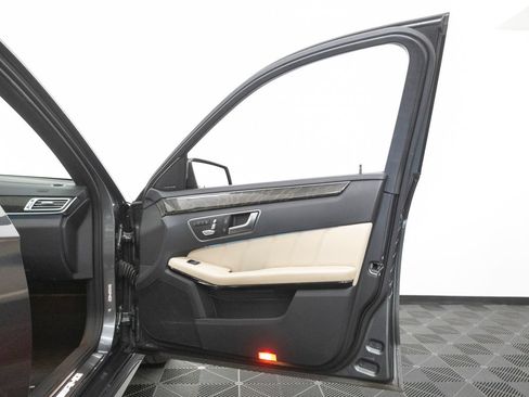 Used 2014 Mercedes-Benz E 63 AMG S-Model image 39