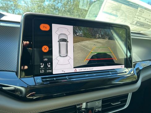 New 2026 Volkswagen Atlas Peak Edition AWD/4WD image 37