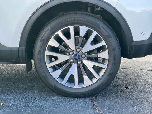 Used 2020 Ford Escape Titanium image 28