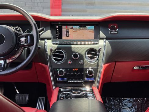 Used 2019 Rolls-Royce Cullinan AWD/4WD image 31