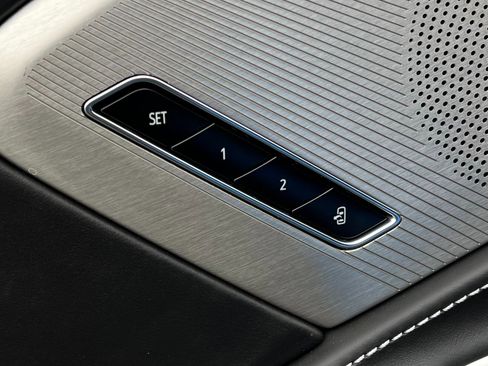 Used 2023 Chevrolet Corvette Stingray Premium Conv w/ Z51 Performance Package image 44