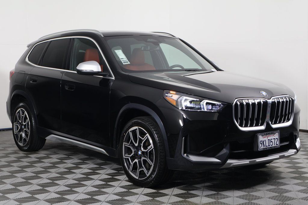 Used 2024 BMW X1 xDrive28i w/ Technology Package AWD/4WD image 3