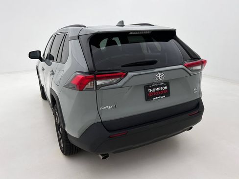 Used 2022 Toyota RAV4 XLE w/ Convenience Package AWD/4WD image 8