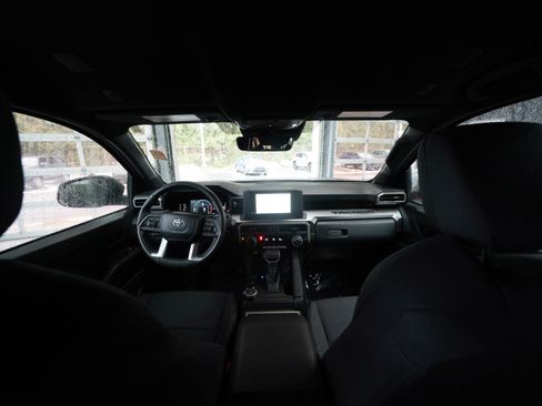 Certified 2025 Toyota Tacoma SR5 image 20