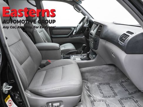 Used 2005 Toyota Land Cruiser AWD/4WD image 26