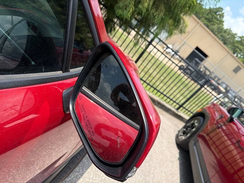 Used 2024 Toyota Corolla Cross LE w/ Moonroof Package FWD image 12