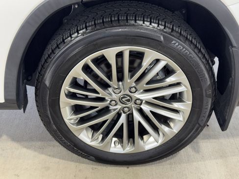 Used 2021 Lexus RX 450h AWD w/ Luxury Package image 38