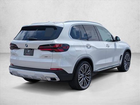 New 2026 BMW X5 xDrive40i w/ Executive Package AWD/4WD image 2