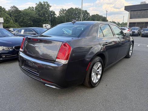 Used 2015 Chrysler 300 Limited w/ 300 Premium Group RWD image 4