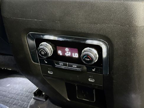 Used 2023 GMC Yukon AT4 w/ AT4 Premium Plus Package AWD/4WD image 16