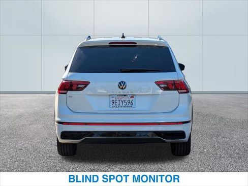 Used 2022 Volkswagen Tiguan SE R-Line image 8