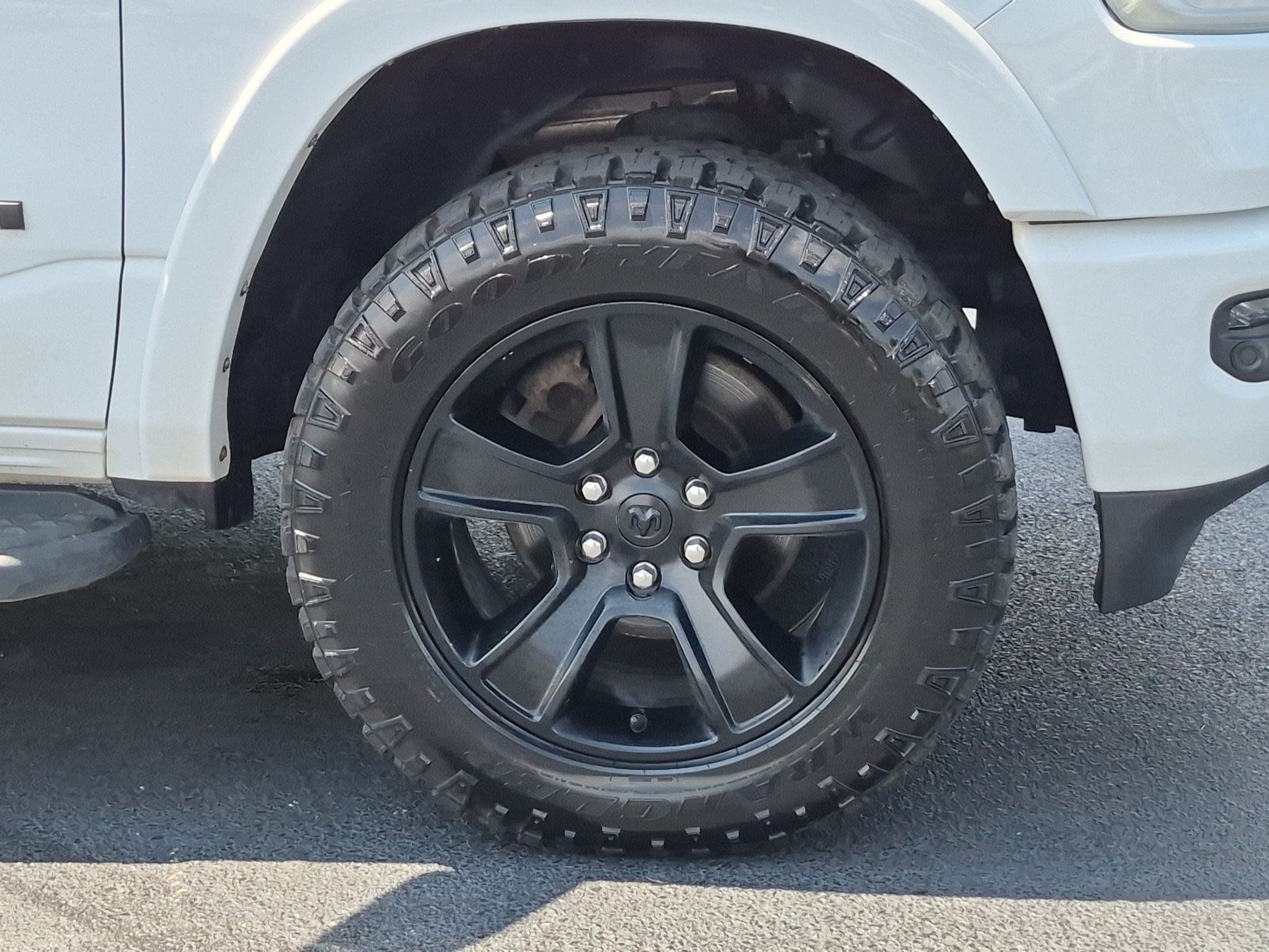 Used 2022 RAM 1500 Laramie AWD/4WD image 7
