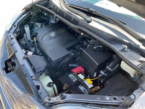 Used 2017 Toyota Sienna LE AWD/4WD image 53
