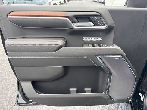 New 2026 GMC Sierra 1500 Denali AWD/4WD image 13