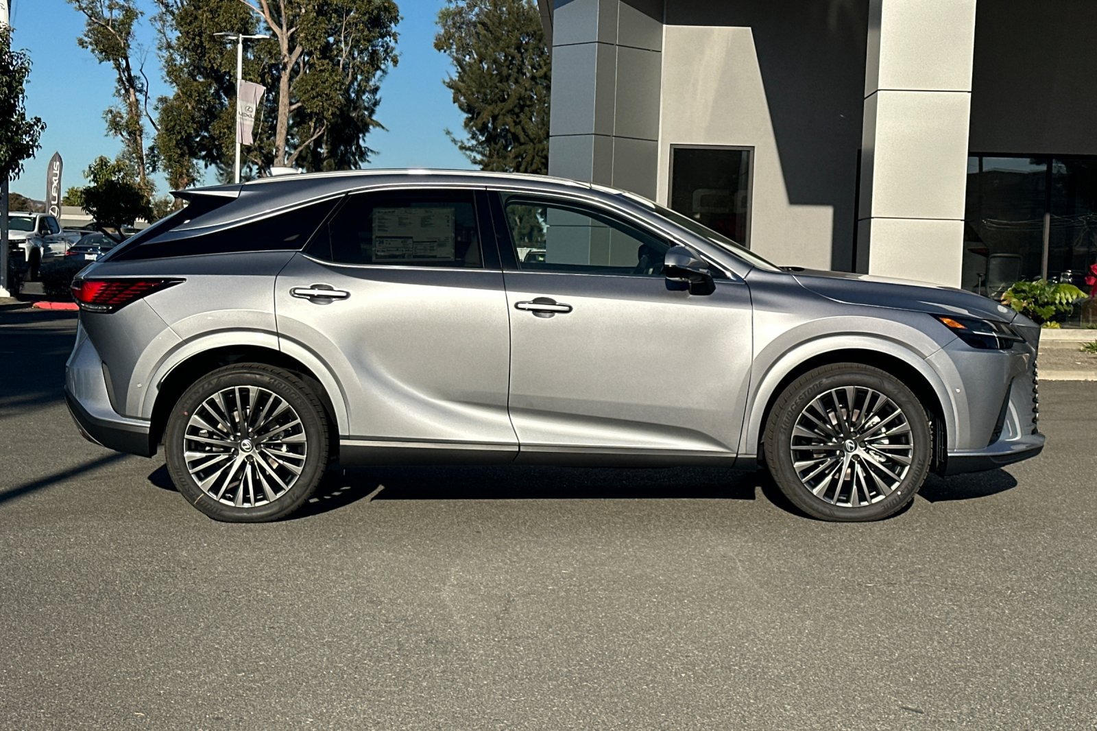 New 2026 Lexus RX 350 w/ Convenience Package AWD/4WD image 3