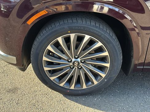 Used 2023 Hyundai Palisade Calligraphy image 10