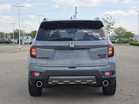 Used 2024 Honda Passport TrailSport image 17