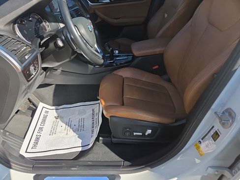 Used 2019 BMW X3 sDrive30i w/ Premium Package image 16