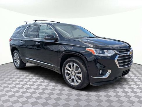 Used 2021 Chevrolet Traverse Premier w/ LPO, 'HIT The Road' Package FWD image 2