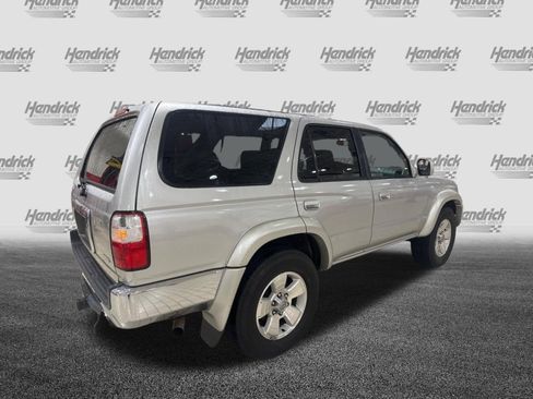 Used 2002 Toyota 4Runner SR5 RWD image 6