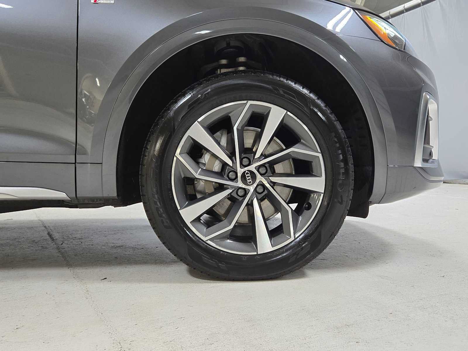 Used 2023 Audi Q5 2.0T Premium Plus w/ Premium Plus Package AWD/4WD image 9