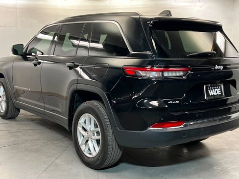 Used 2025 Jeep Grand Cherokee Laredo X w/ Luxury Tech Group I AWD/4WD image 3