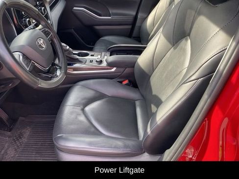 Used 2020 Toyota Highlander Limited image 12