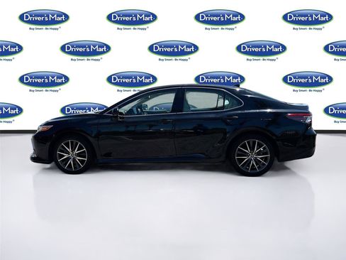 Used 2023 Toyota Camry XLE FWD image 4