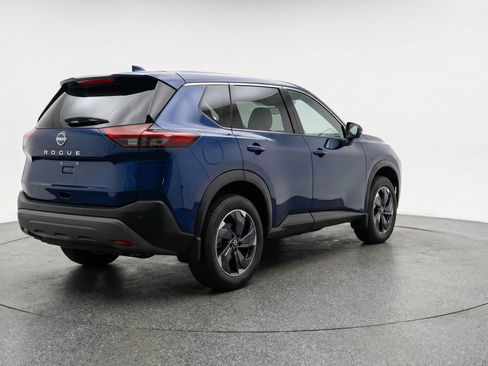 Used 2025 Nissan Rogue SV AWD/4WD image 9