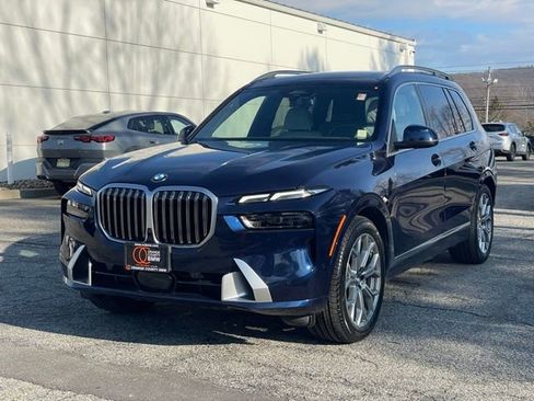 Used 2026 BMW X7 xDrive40i w/ Premium Package image 2