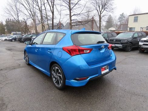 Used 2017 Toyota Corolla iM image 4