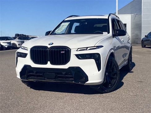 New 2025 BMW X7 M60i w/ Climate Comfort Package image 3