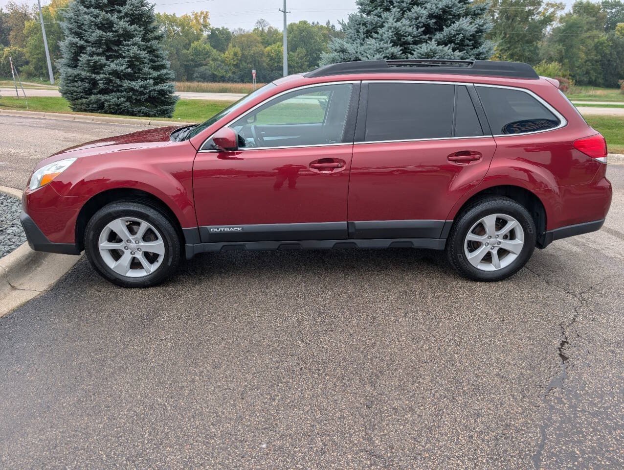 Used 2014 Subaru Outback 2.5i Premium AWD/4WD image 6