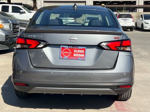 Used 2025 Nissan Versa SR FWD image 8