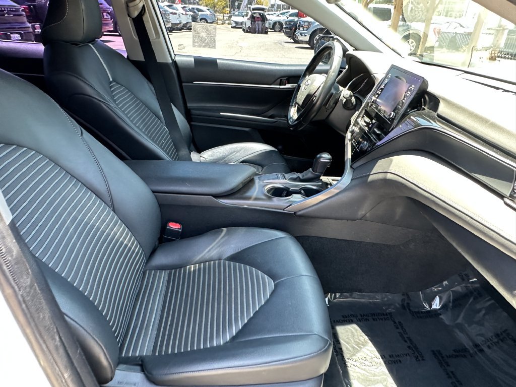 Used 2023 Toyota Camry SE w/ Convenience Package FWD image 17