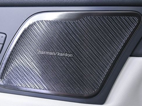 Certified 2026 Volvo XC60 B5 Ultra w/ Protection Package Premier image 9