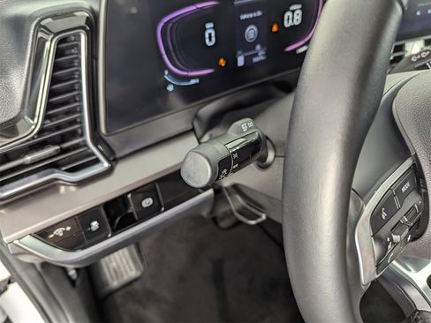 Used 2023 Kia Sportage EX image 21