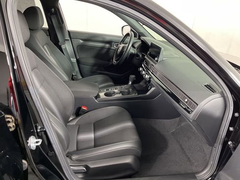 Certified 2025 Honda Civic Sport image 6